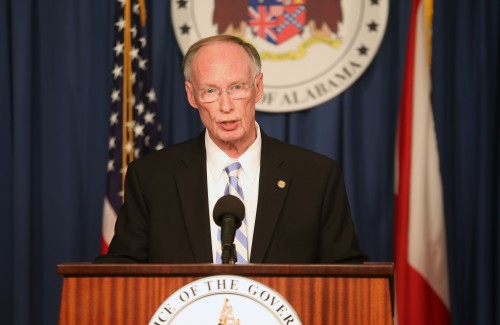 Alabama Governor Robert Bentley holds a press conference at the State Capitol in Montgomery and makes remarks in regard to the announcement that the State of Alabama filed a lawsuit against the federal government for failing to comply with the Refugee Act of 1980. Thursday, January 7, 2016. (Governor's Office, Daniel Sparkman)