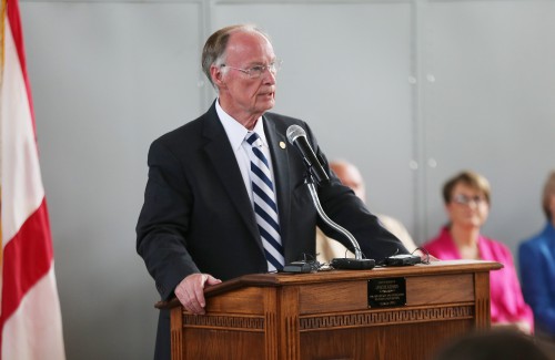 Alabama Governor Robert Bentley announces a new partnership between the Alabama National Guard, Alabama Department of Education, Alabama Community College System and Geneva County Board of Education to co-use the Fort Fred M. Fleming Armory in Geneva for the National Guard and Career Technical Education for Geneva County students. Monday, May 9, 2016. (Governor's Office, Daniel Sparkman)